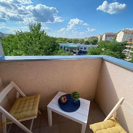 D Apartment Free Private Parking Fast Wi-Fi Novi Sad Exterior photo